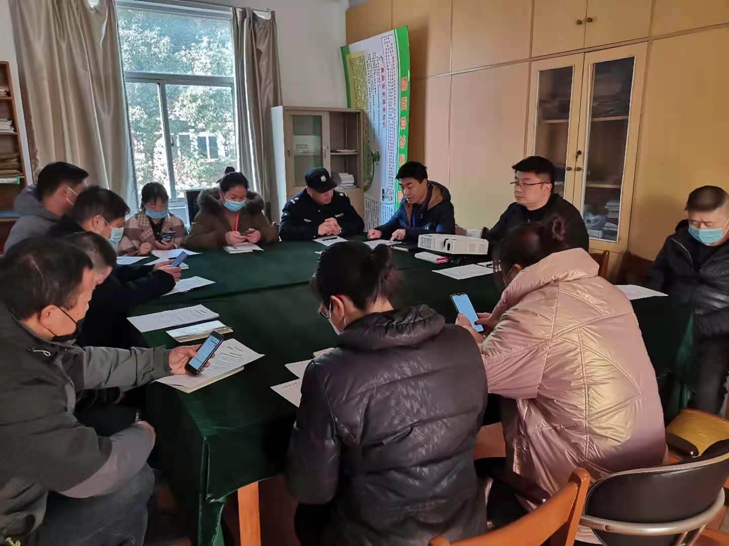 食堂门面房疫情防控专题会议.jpg